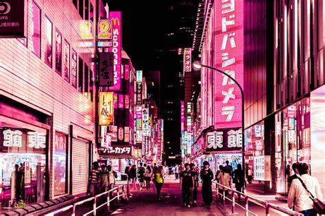 Neon Lights in Tokyo by Xavier Portela - ShockBlast