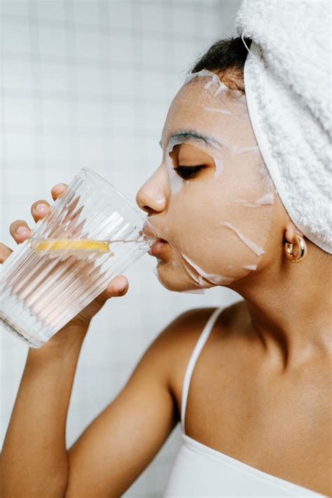 The Benefits of Drinking Water for Skin