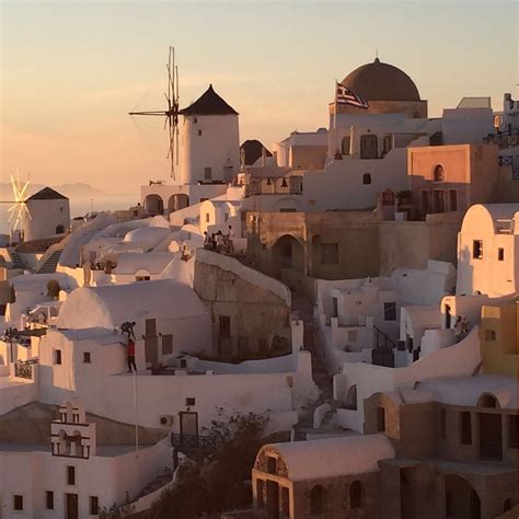 Sunset at Santorini – travelteachlove