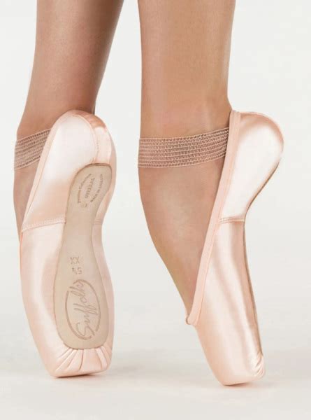 15 Best Pointe Shoe Brands For Beginners & Professionals - City Dance ...