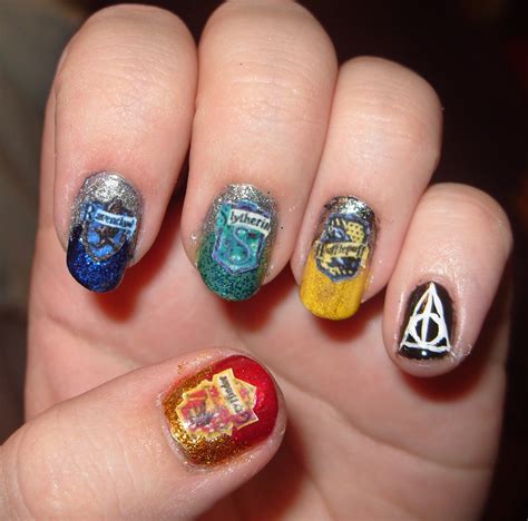 +11 Harry Potter Nail Art