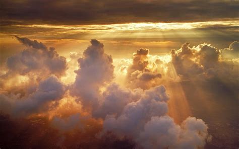 Heavenly Light Wallpaper