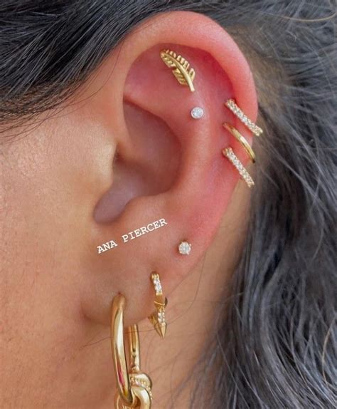 Pin by nanna on style | Minimalist ear piercings, Earings piercings ...