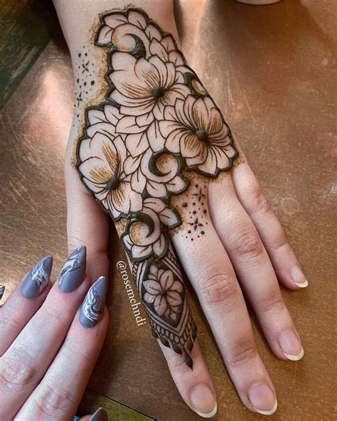 Lotus Mehndi Design 2022 Designs Mehndi Henna Instagram Finger Fingers ...