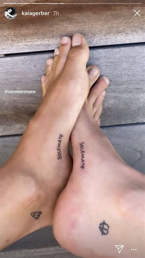 Cara Delevingne's "Solemate" Tattoo | What Do Cara Delevingne's 20 ...