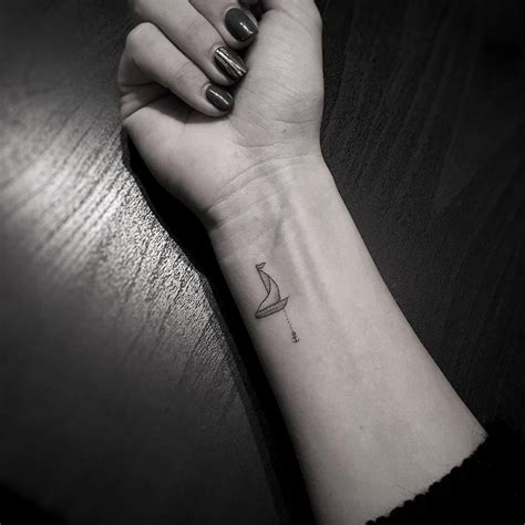 HD Simple Small Cute Tattoos On Wrist Download