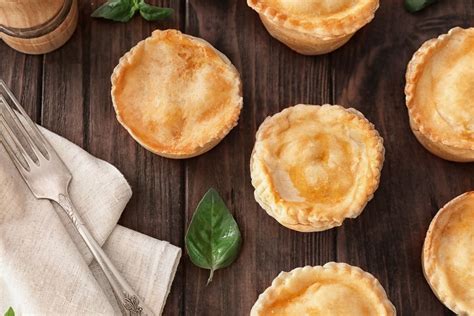 Mini Coronation Chicken Pies – Spice Pots