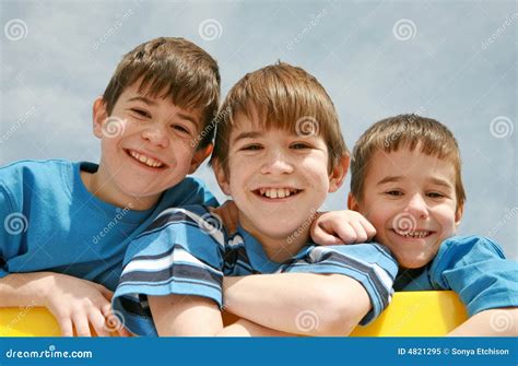 Three Brothers And Inca Lake Chile Stock Photography | CartoonDealer ...