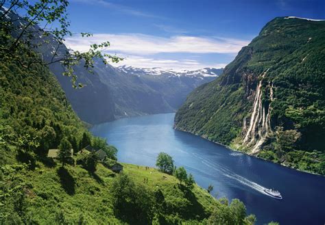 The Geirangerfjord area, Norway – Fjords and waterfalls