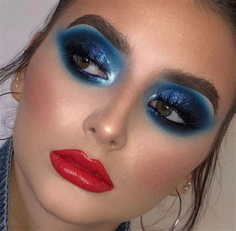 9 Seductive Blue Makeup Looks To Try This Fall - Page 5 of 7 - VIVA ...