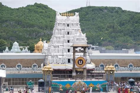 Tirupati Balaji: तिरुपति बालाजी में पूरी होती है भक्तों की मुराद, जानें ...