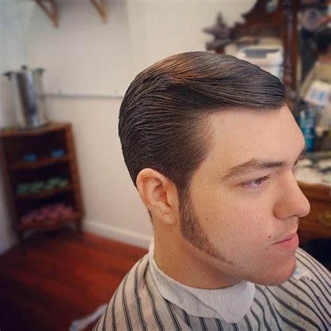 18+ Simple Men Hairstyles No Sideburns