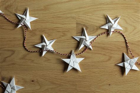 Make an origami star garland (video) - The Crafty Gentleman