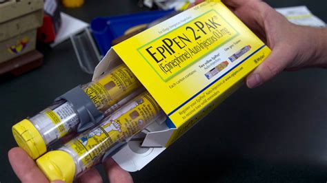 Adult-dose EpiPen expected to be in short supply during August | CTV News