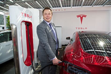 Elon Musk Bought More Tesla Motors Shares, He’s Basically Playing with ...