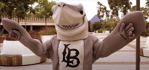 Meet Elbee: Toothy new mascot unveiled at Cal State Long Beach – Press ...