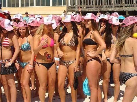 Pictures: Bikini Parade world record in Panama City Beach - Chicago Tribune