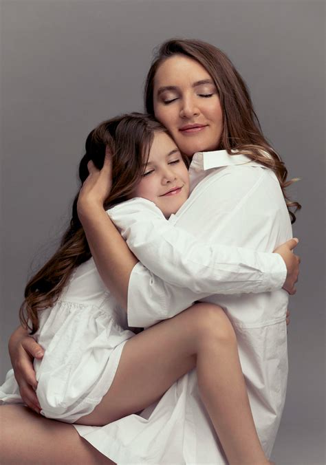 Mother Daughter photo shoot with make up — Charlotte Starup Photography ...