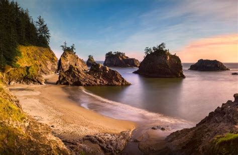 Secret Beach is Ironically Famous on South Oregon Coast | Video