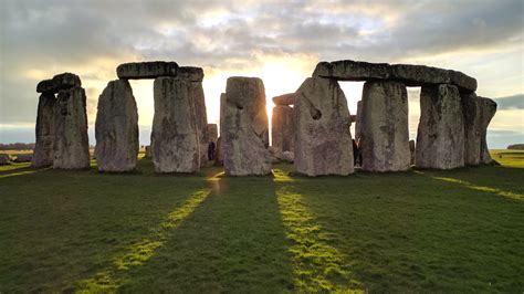 A Missing, Critical Piece of Stonehenge Has Been Returned ...