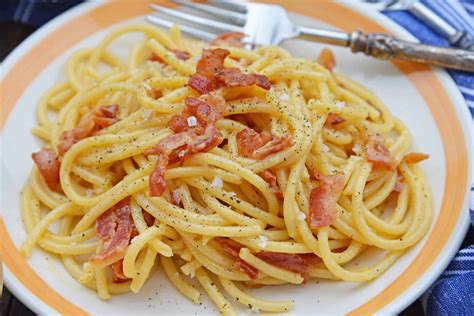 Easy Authentic Carbonara Recipe | Authentic Carbonara Just Like Rome!