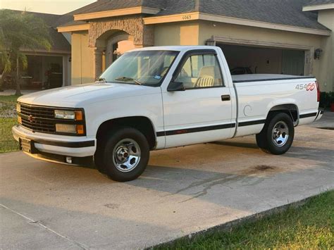 1992 Chevrolet 454 SS Truck | New Old Cars