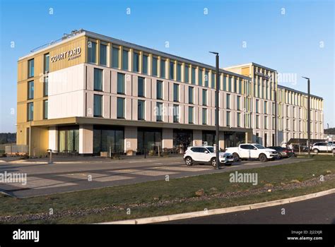 Courtyard by marriott airport hi-res stock photography and images - Alamy