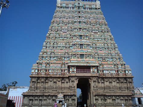 File:The magnificent Kasi Vishwanathat Temple Rajagopuram.jpg ...