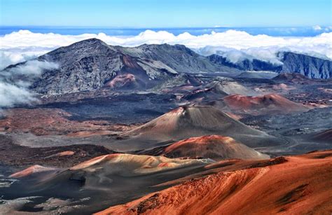 Haleakala National Park op Maui (Hawaii) | Volcano national park ...