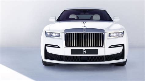 The Intersection of Minimalism and Luxury: The New Rolls-Royce Ghost ...