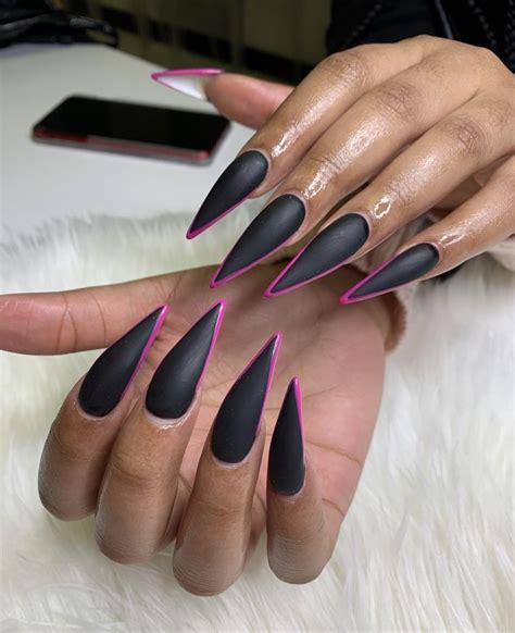 Pinterest Royaltyanaa | Matte black nails, Stilleto nails designs ...