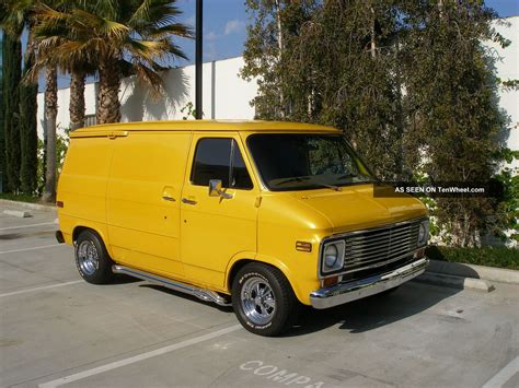 1977_chevy_shorty_van #shortyvan #vanlife | Chevy, Gmc vans