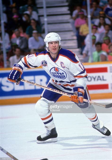 Mark Messier - Edmonton Oilers 1990 SHER-WOOD P.M.P. 7000 - Christopher ...