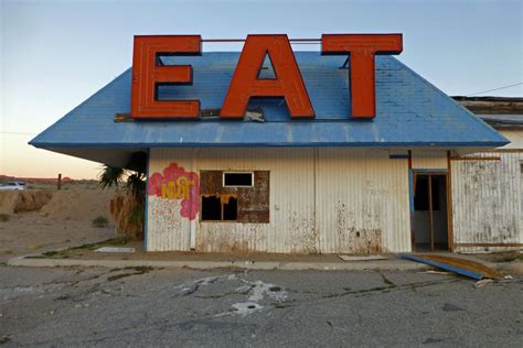 The Endangered Roadside Diner - nerd's eye view