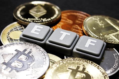 The Pros and Cons of Investing in an ETF Versus Buying Cryptocurrencies ...