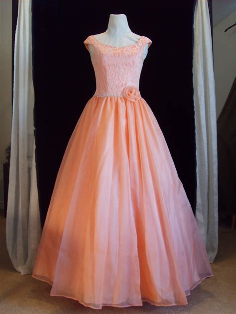 Rebecca Nibley Designs: Peach Prom Dress