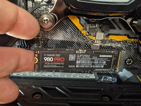 How to install a NVMe SSD and clone your (old) boot disk