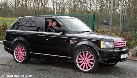 Black Range Rover with pink rims | Pink range rovers, Range rover, Pink car