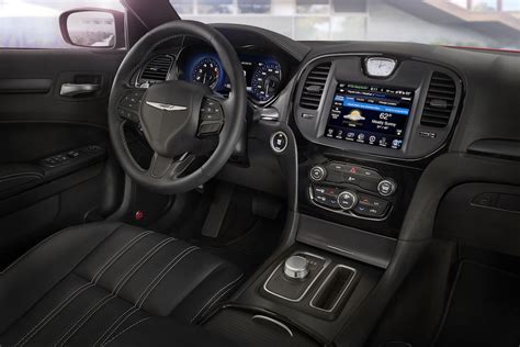 2015 Chrysler 300S | TheDetroitBureau.com