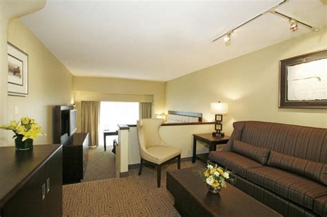 Atheneum Suite Hotel in Detroit (MI) - Room Deals, Photos & Reviews