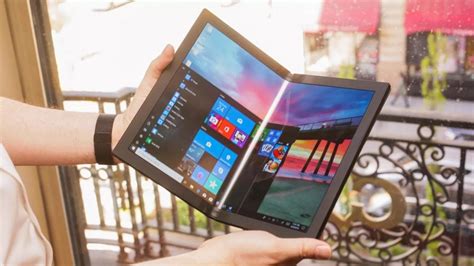 Lenovo Unveils Preview Of The World's First Foldable In Laptop - TechX