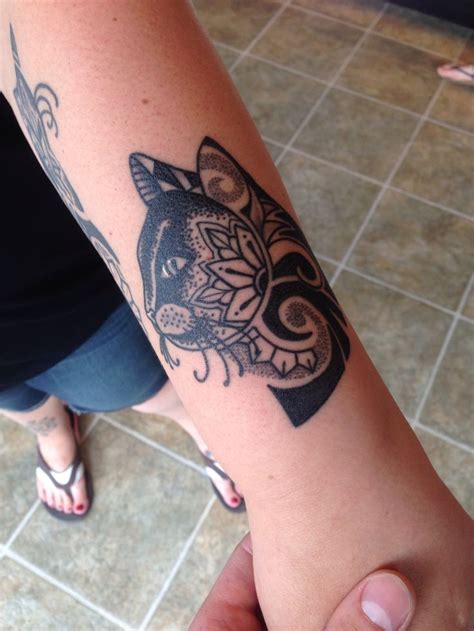 Tribal cat tattoo | Tattoos, Cat tattoo, Polynesian tattoo