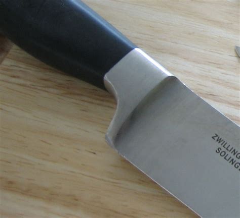 What is a Cutlery Knife Bolster?