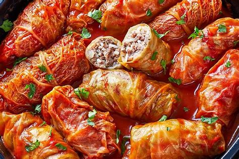 Ukrainian Cabbage Rolls Recipe: This Traditional Holubtsi Recipe Is ...