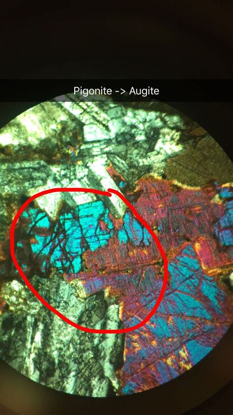 Pigeonite ️Augite #XPL #pigeonite #augite #thinsection #geology #rocks ...