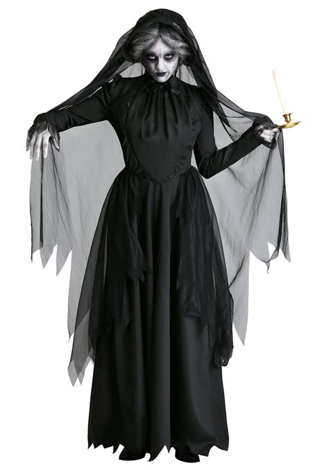 Plus Size: Lady in Black Ghost Costume