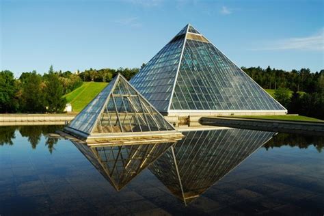 10 Cool Modern Buildings Inspired By Ancient Egypt