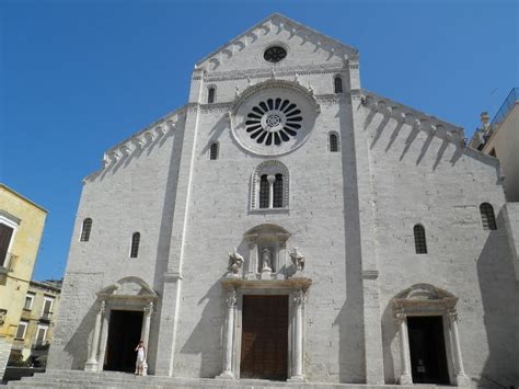 Bari Cathedral 2 | Isolated Traveller