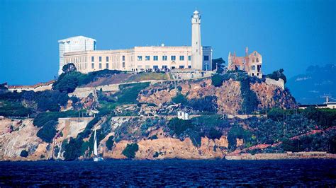 Alcatraz Island | Facts, Escape, Native Americans, Map, & History ...