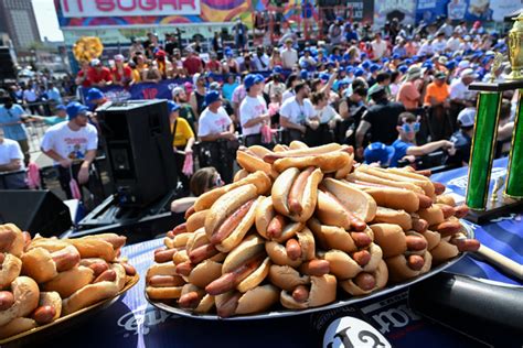 Nathan’s Famous Hot Dog Eating Results: Miki Sudo, Joey Chestnut Win ...